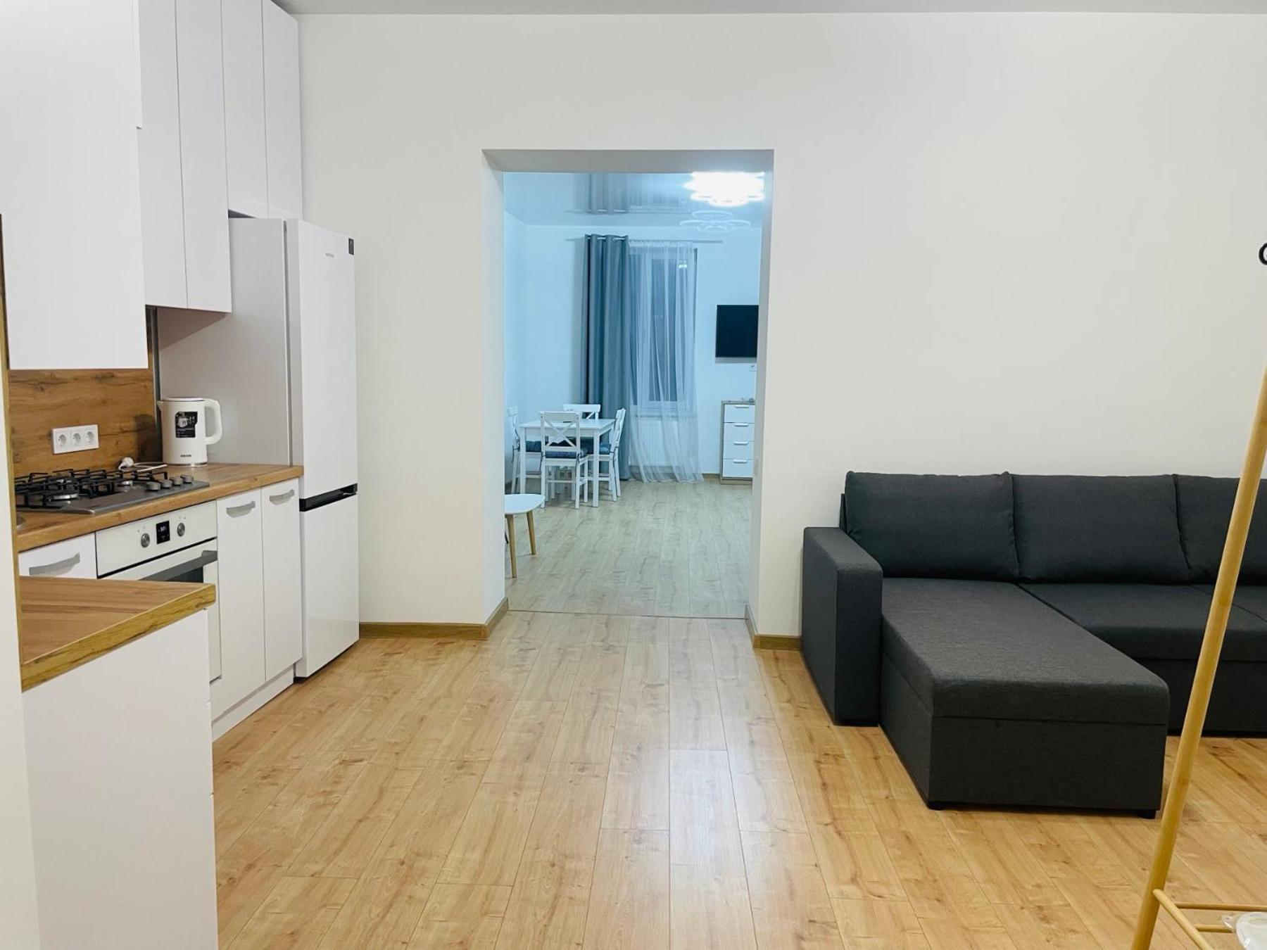 Apartment на куліша 3, сучасні біля оперного Lviv