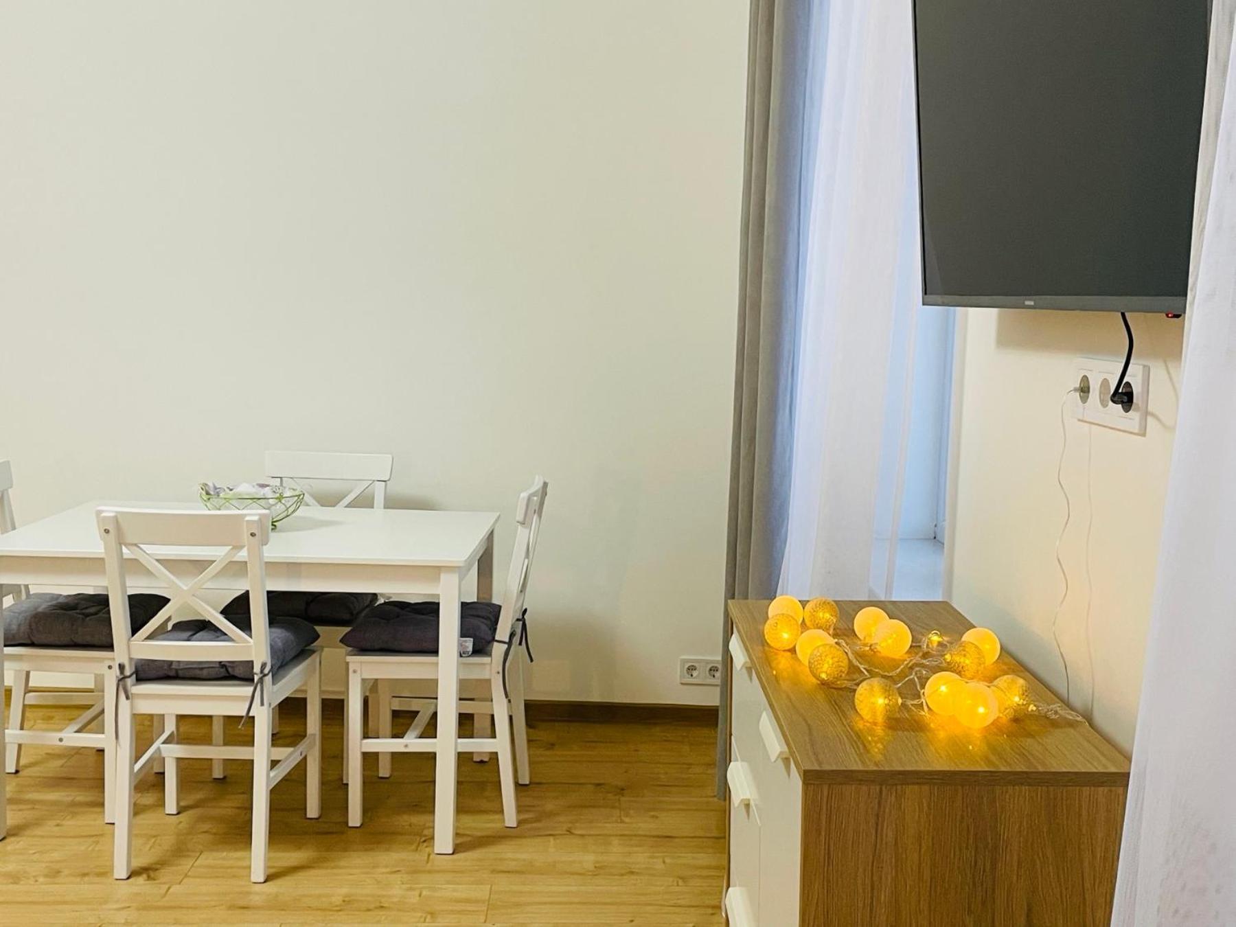 Apartment на куліша 3, сучасні біля оперного *